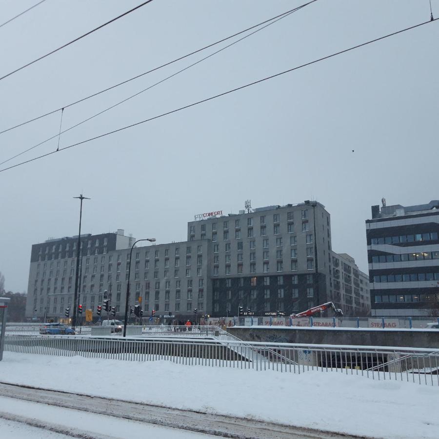 ורשה Yaroslav Apartments מראה חיצוני תמונה