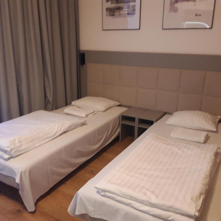 ורשה Yaroslav Apartments מראה חיצוני תמונה